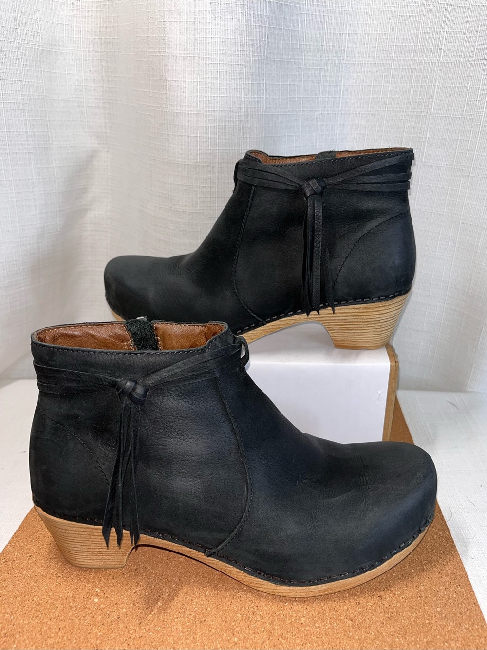 Dansko Black Nubuck Leather Clog Ankle Booties Wood Heel Tie Detail 39